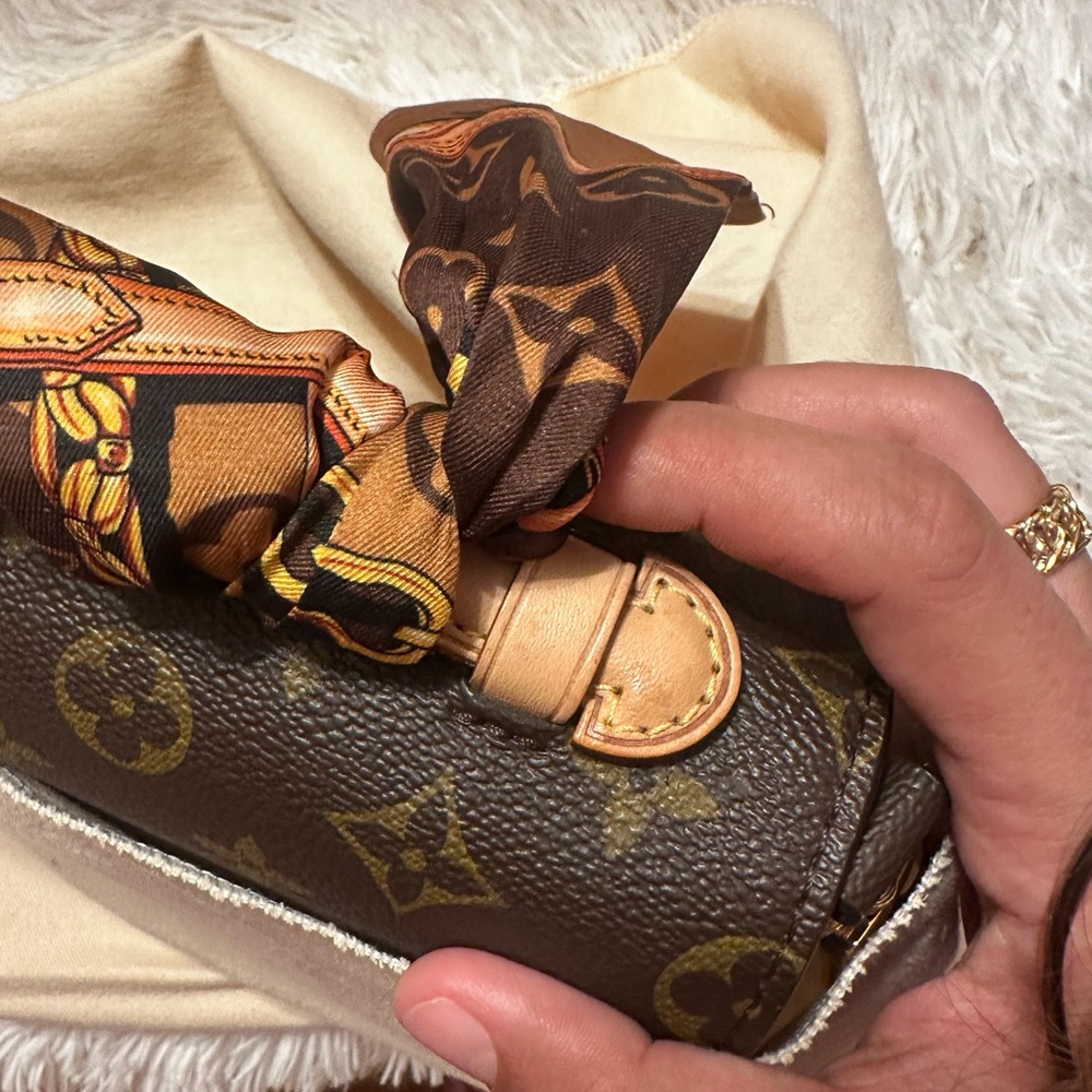 Louis Vuitton Pochette Métis Classic Monogram Crossbody Bag - Picture 15 of 16